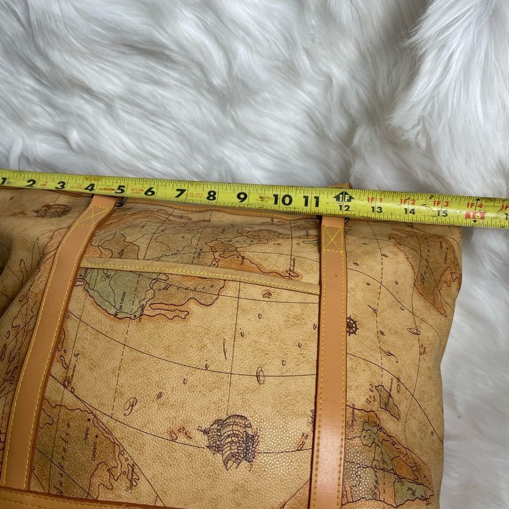 Allan Edward world map leather/ Vinyl tote bag with antique tone hardware - Picture 9 of 11